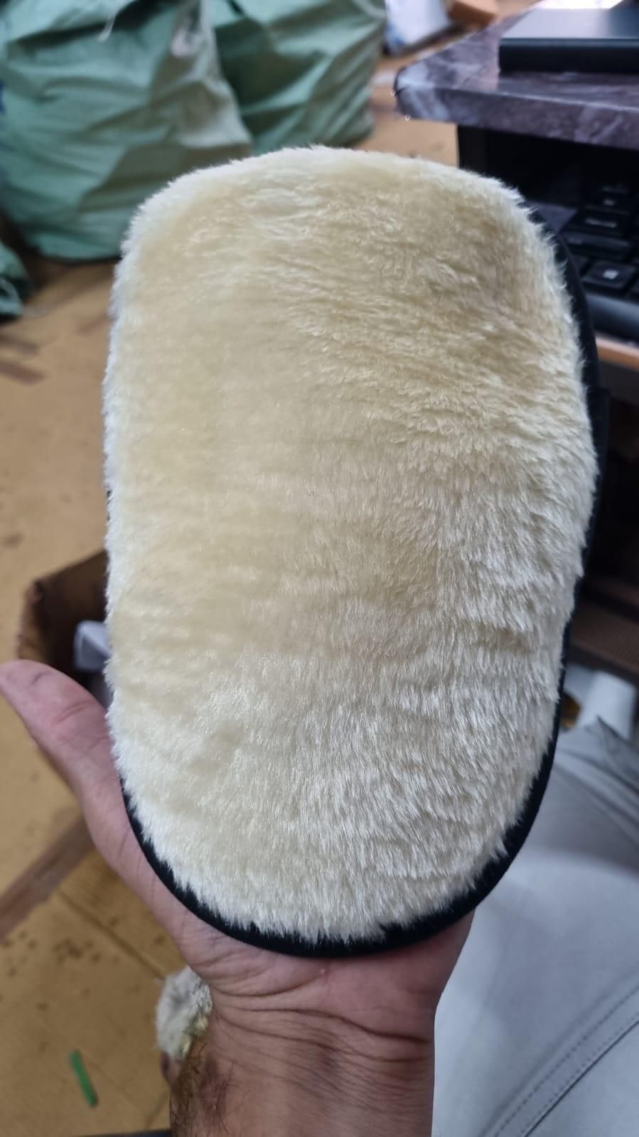 UrbanPanda FurEase Gloves