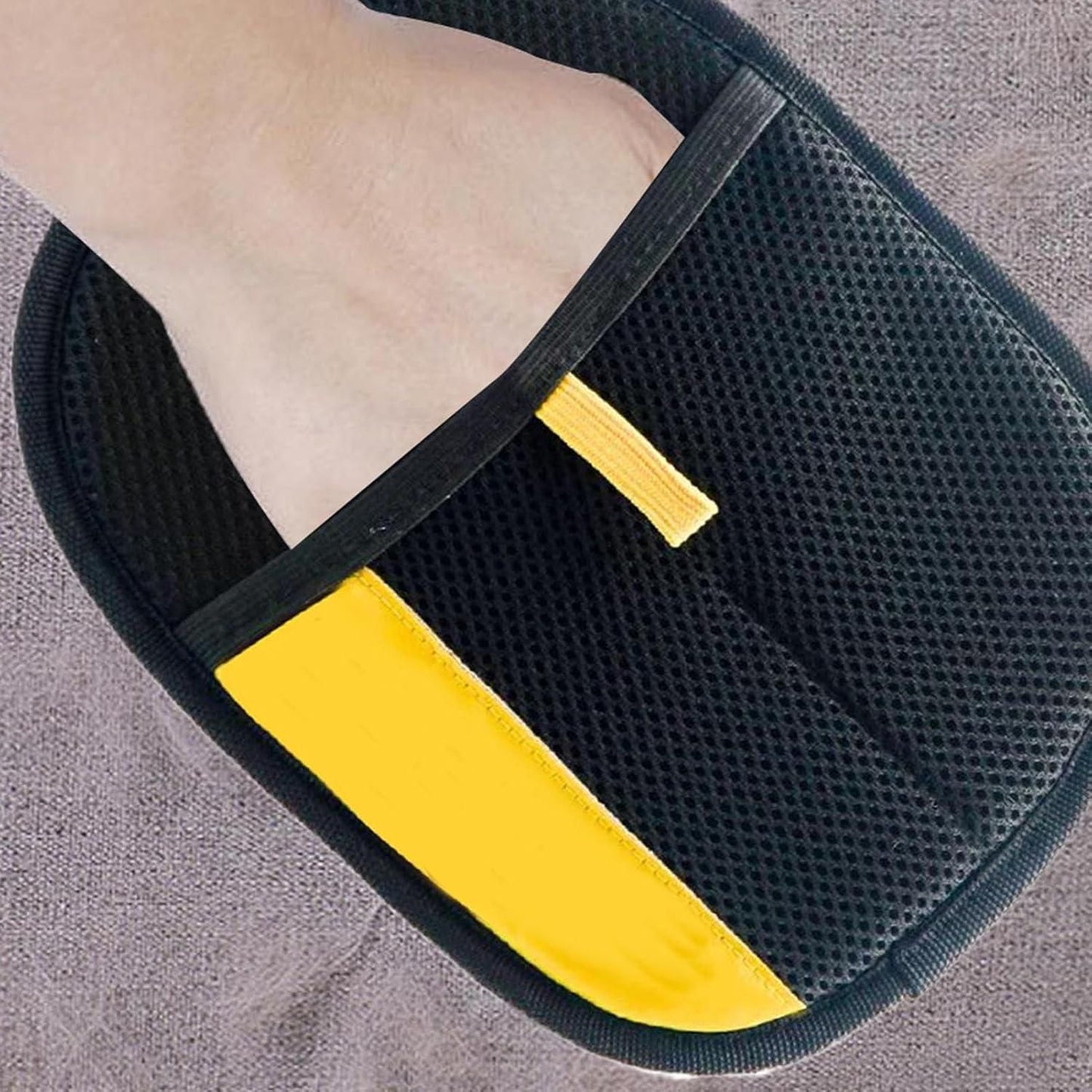 UrbanPanda FurEase Gloves